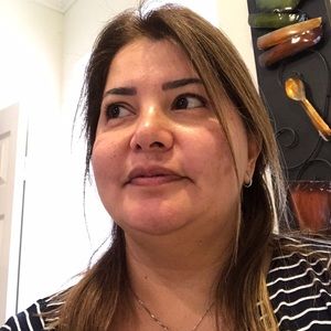 Meet your Posher, Roxana